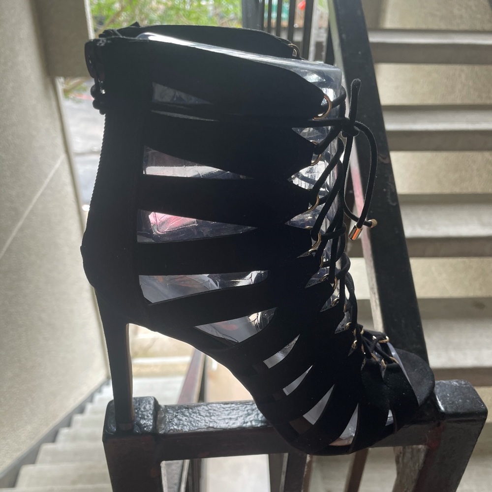 Cute Aldo heels for a night out! Brand new size 8.